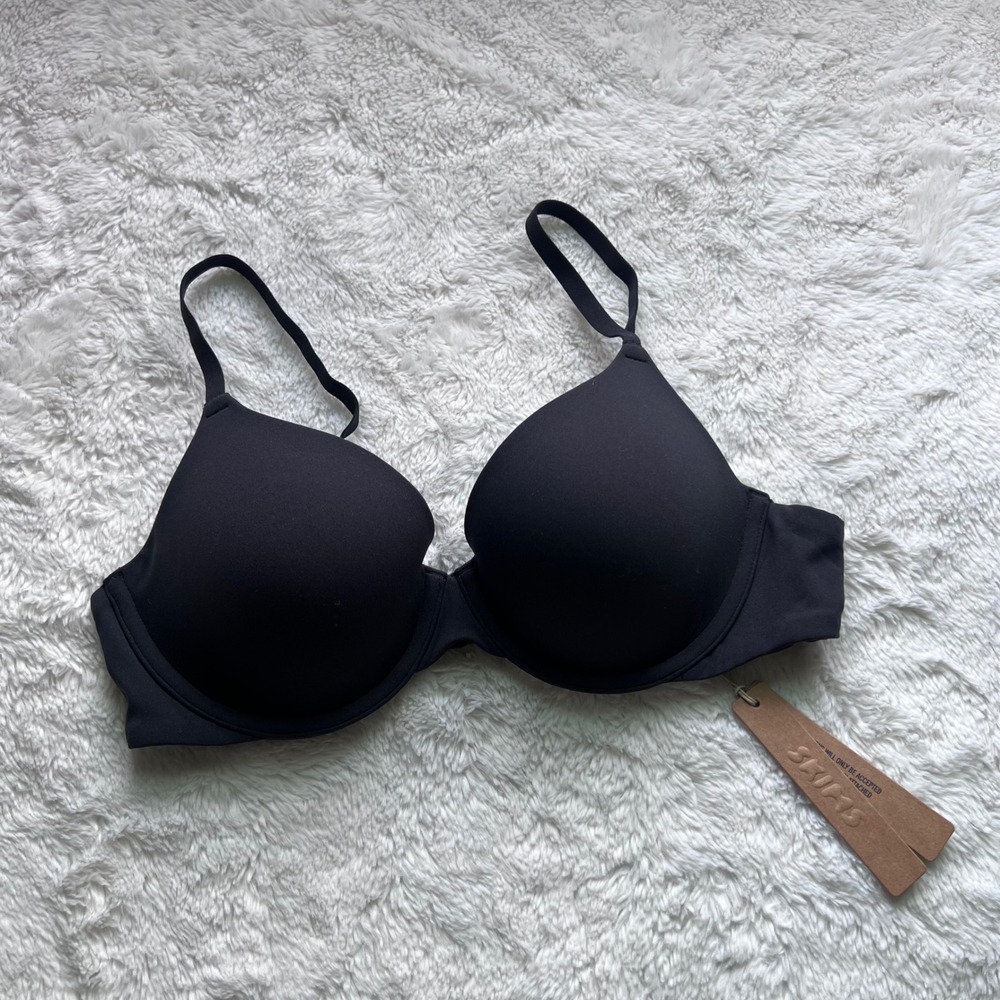 Skims Fits Everybody T-Shirt Bra Onyx Black Underwire BA-DEM-9221 Size 34B NEW